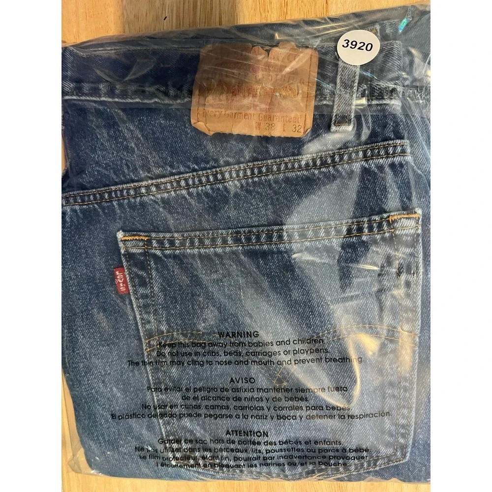 Vintage 90's Levi's Relaxed Straight Leg Jeans Men's Size 36x31 Blue‎ READ